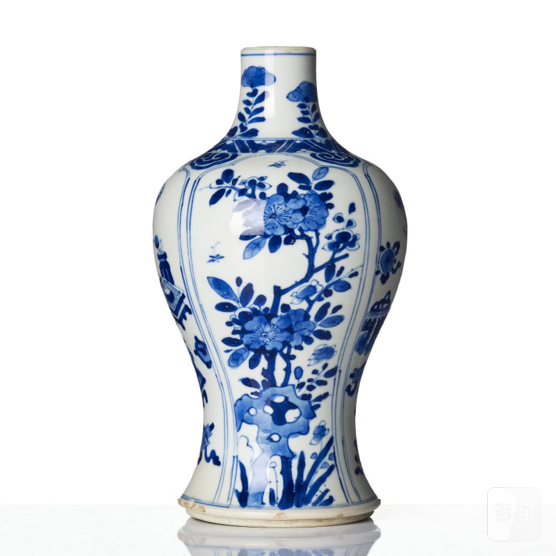 A blue and white 'antiques' vase, - 图3